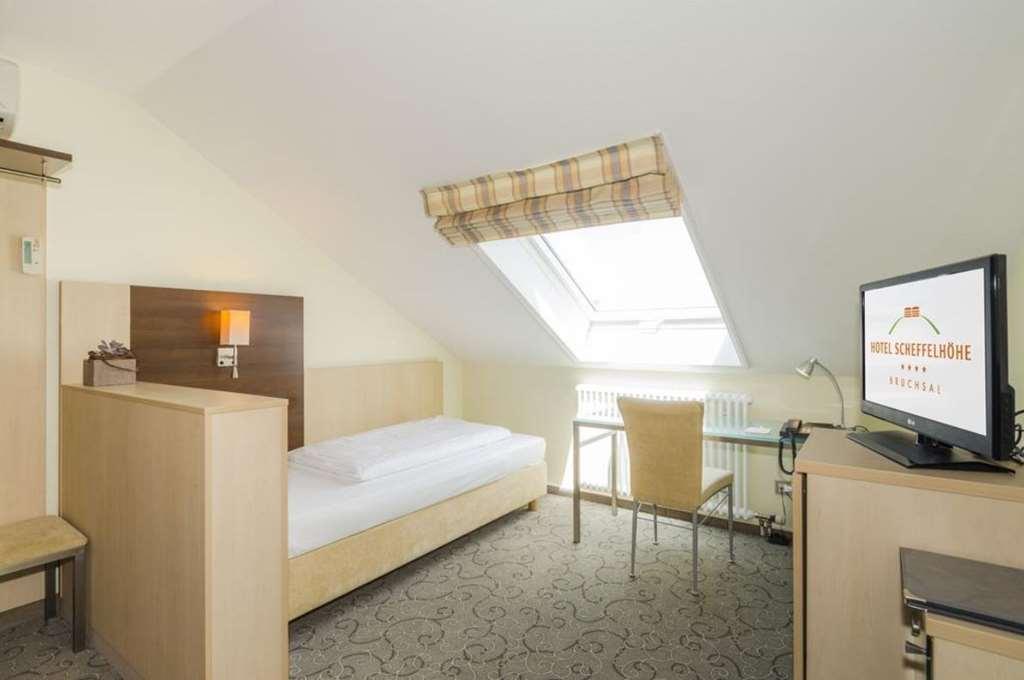 Hotel Scheffelhoehe Μπρούχσαλ Δωμάτιο φωτογραφία