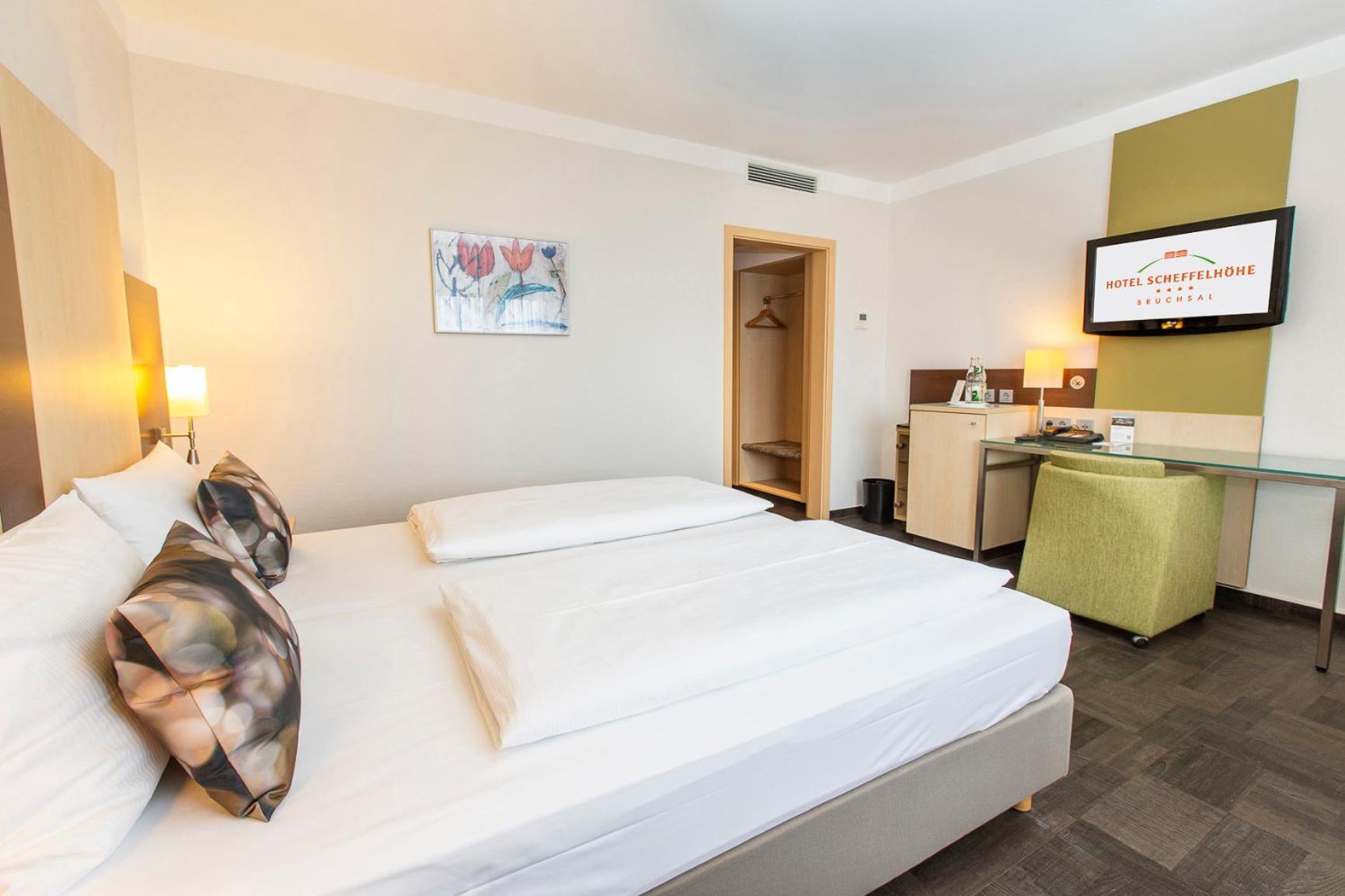Hotel Scheffelhoehe Μπρούχσαλ Εξωτερικό φωτογραφία