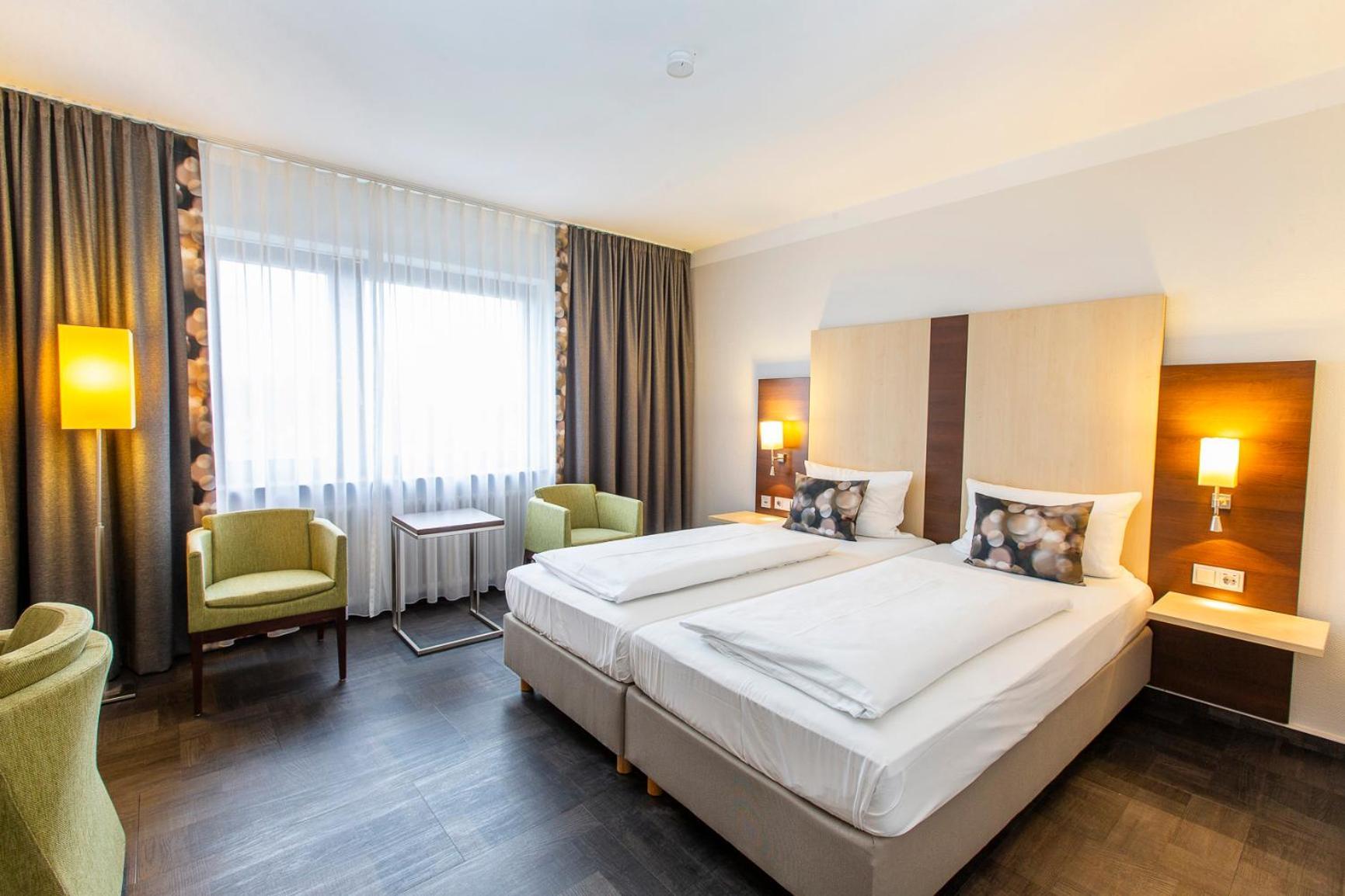 Hotel Scheffelhoehe Μπρούχσαλ Εξωτερικό φωτογραφία