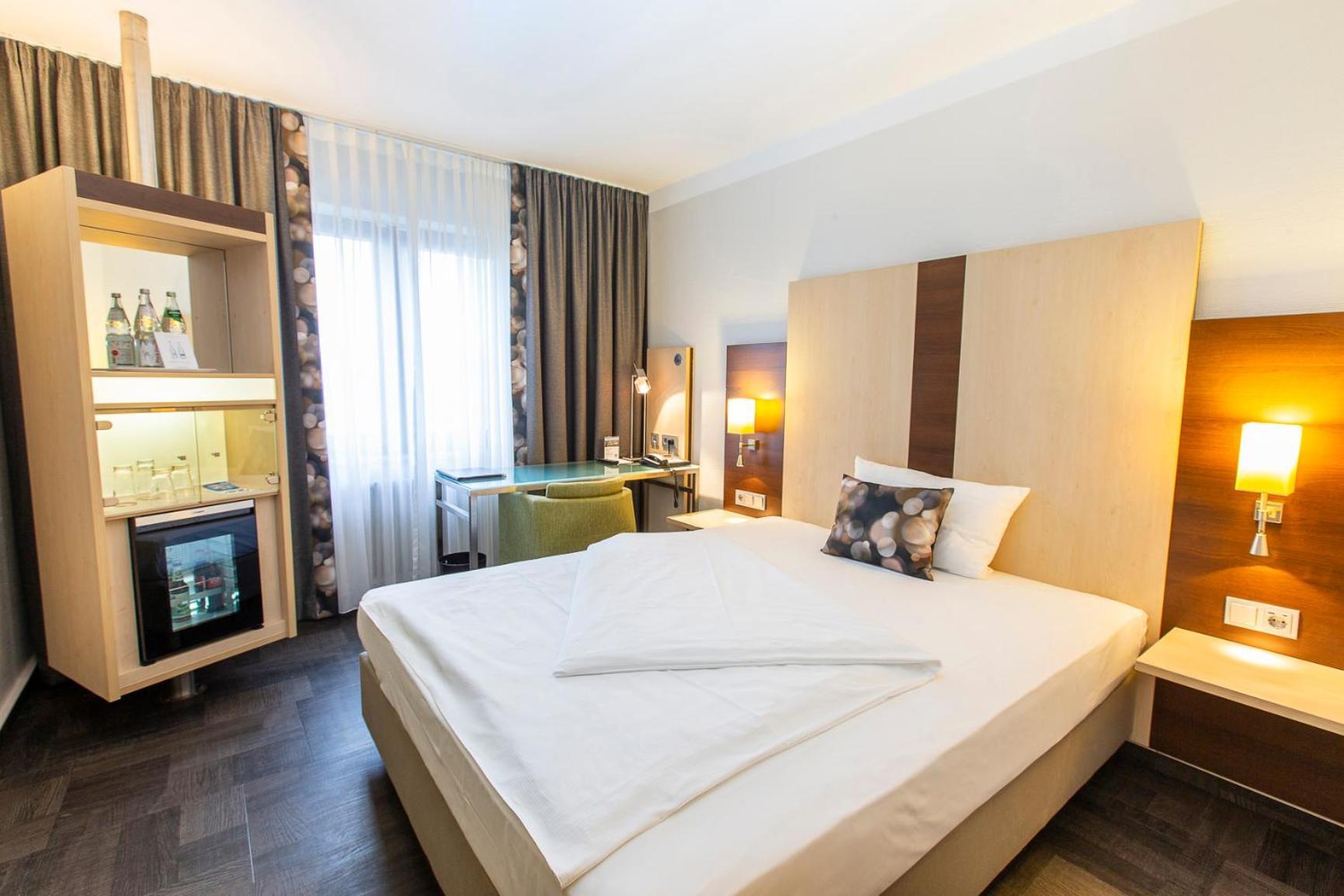 Hotel Scheffelhoehe Μπρούχσαλ Εξωτερικό φωτογραφία