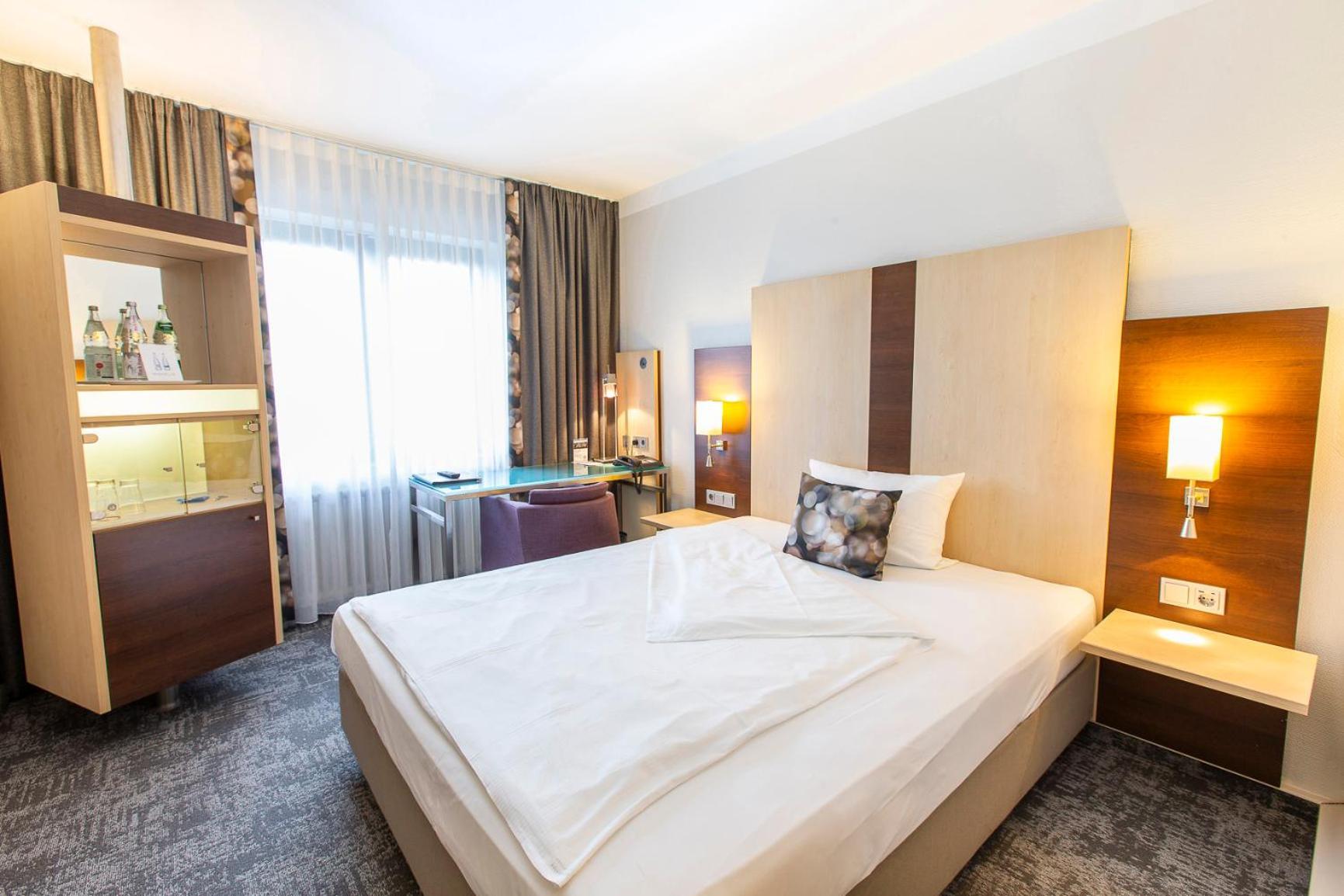 Hotel Scheffelhoehe Μπρούχσαλ Εξωτερικό φωτογραφία