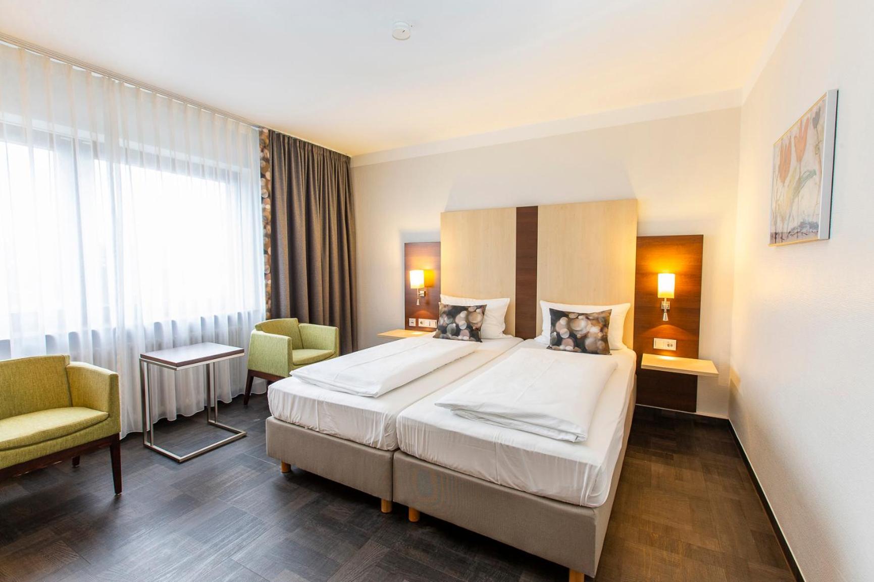 Hotel Scheffelhoehe Μπρούχσαλ Εξωτερικό φωτογραφία