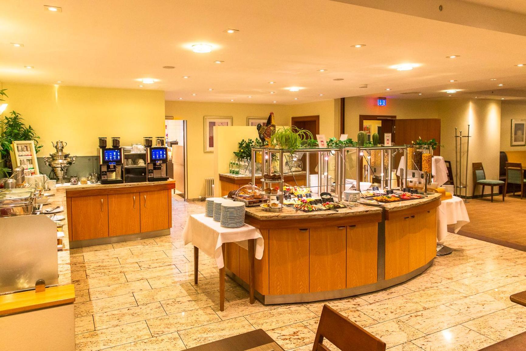 Hotel Scheffelhoehe Μπρούχσαλ Εξωτερικό φωτογραφία
