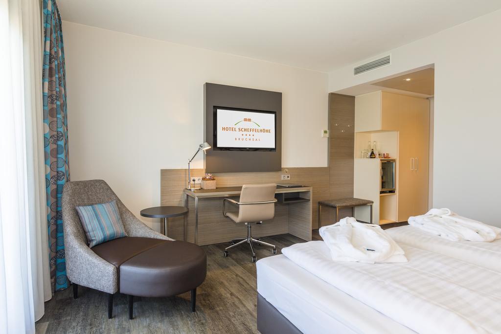 Hotel Scheffelhoehe Μπρούχσαλ Εξωτερικό φωτογραφία