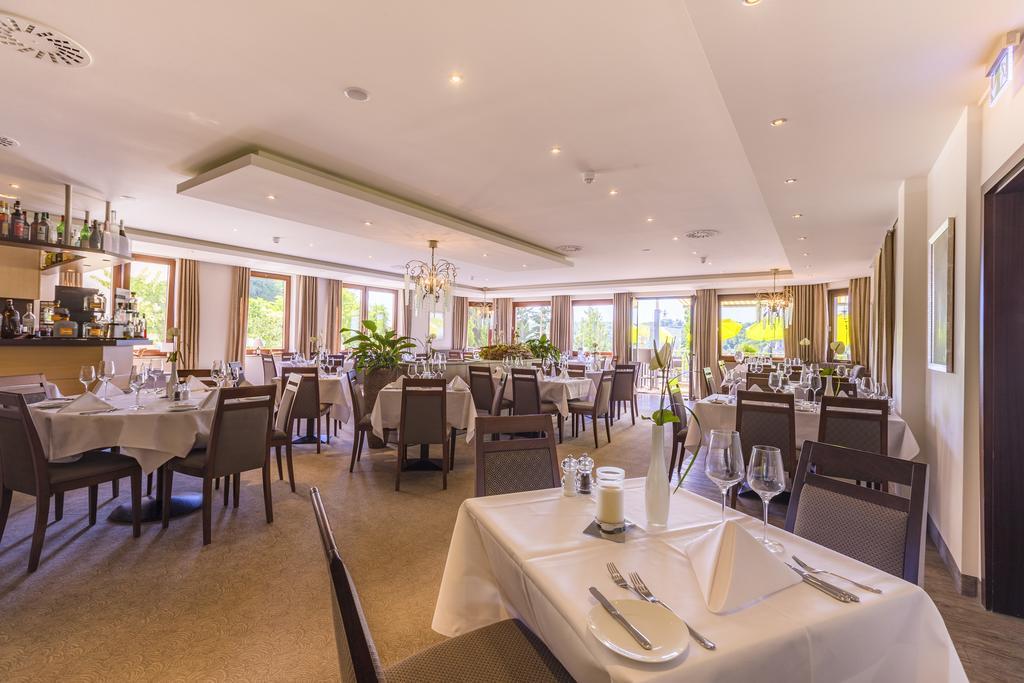 Hotel Scheffelhoehe Μπρούχσαλ Εξωτερικό φωτογραφία