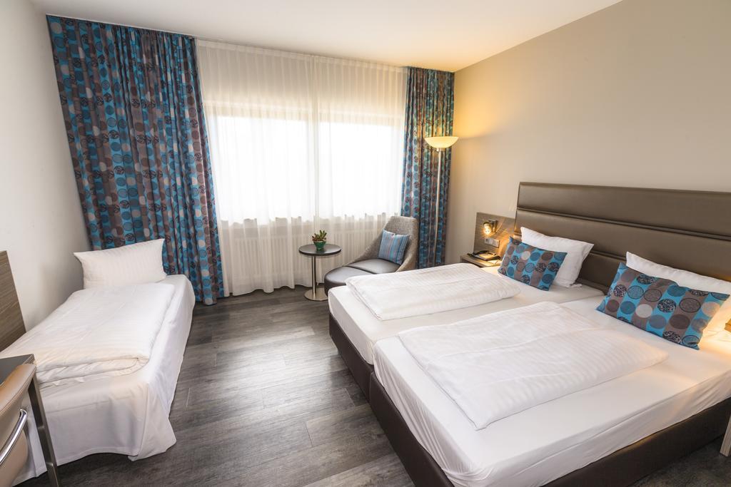 Hotel Scheffelhoehe Μπρούχσαλ Εξωτερικό φωτογραφία