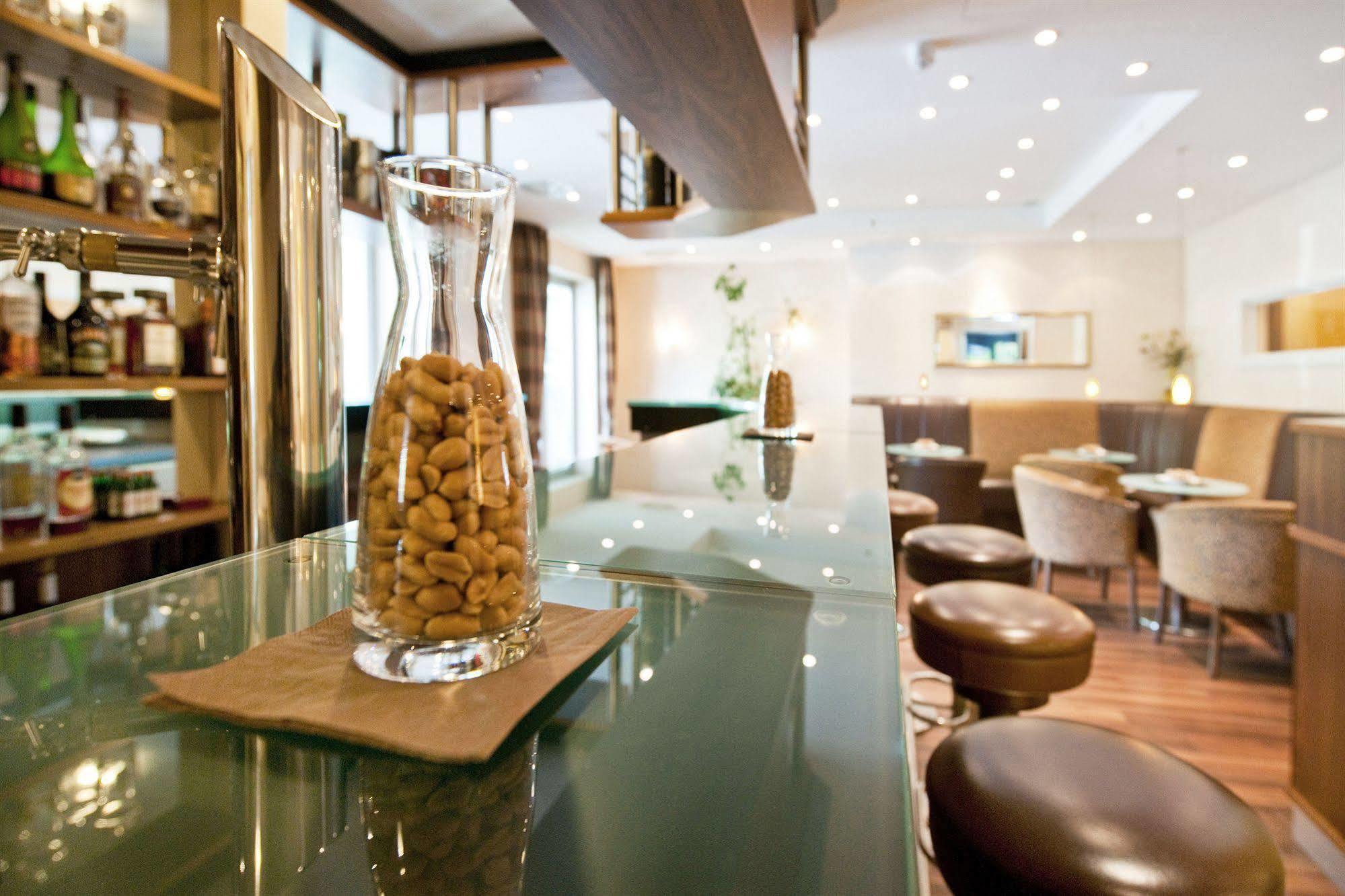Hotel Scheffelhoehe Μπρούχσαλ Εξωτερικό φωτογραφία